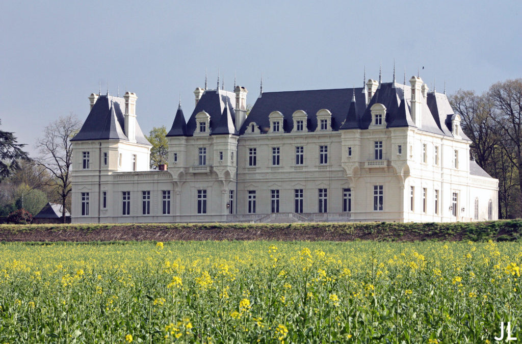 Ils vendent leur château pour échapper aux éoliennes géantes