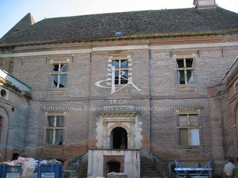 Château à restaurer classé Monument Historique…