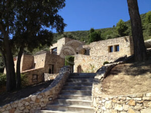 Maison d’architecte en pierre au cœur du Luberon